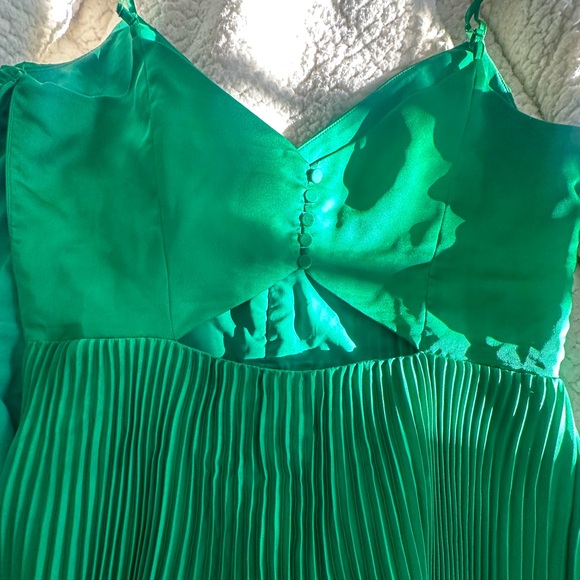Club Monaco Women's Strappy Pleated Dress size 10 BEAUTIFUL GREEN — Worn 1x - Picture 7 of 7